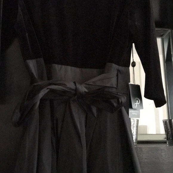 Adrianna Papell black dress - Picture 2 of 4